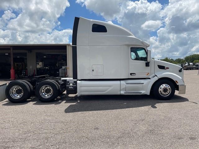 2022 Peterbilt 579-7