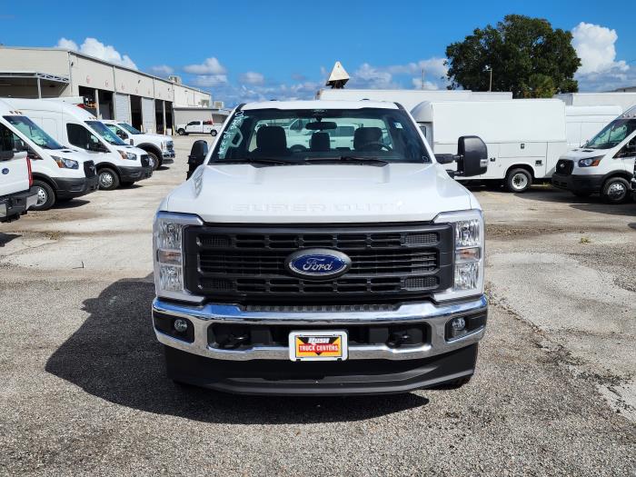 2025 Ford F-350-2