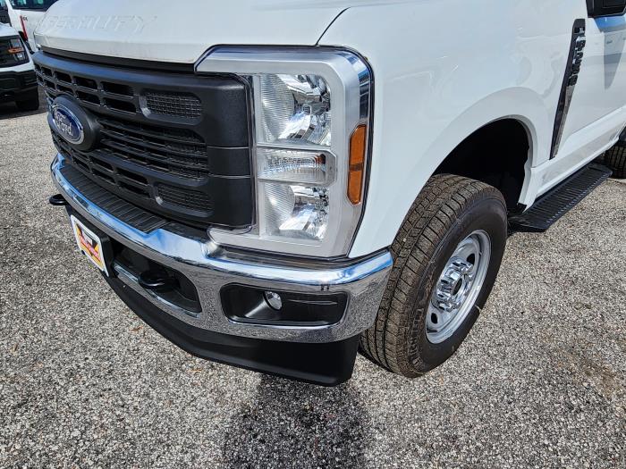 2025 Ford F-350-9