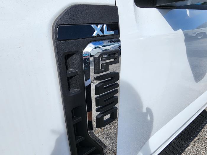 2025 Ford F-350-11