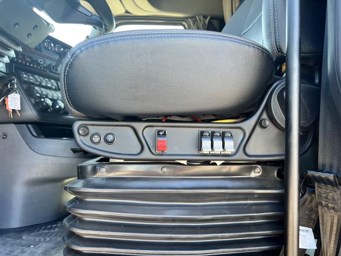 2026 International LT625-10