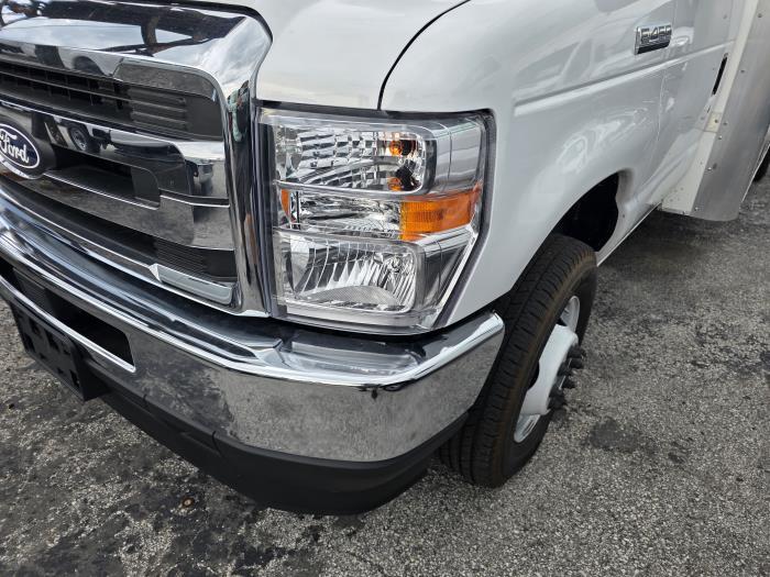 2026 Ford E-450-7