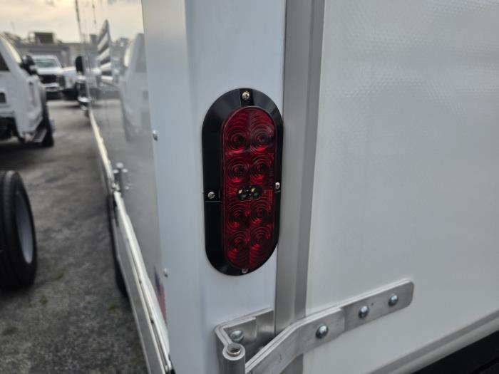 2026 Ford E-450-10