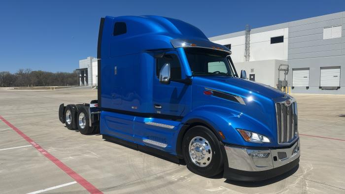 2026 Peterbilt 579-3