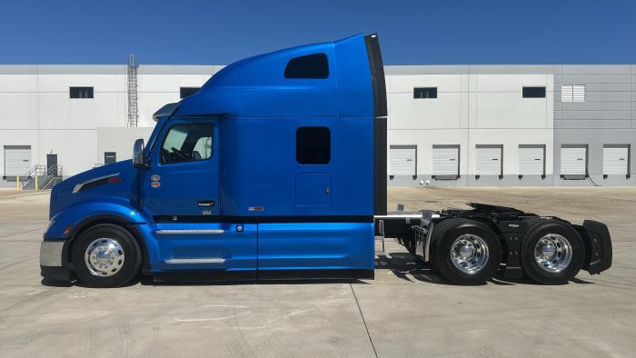 2026 Peterbilt 579-8
