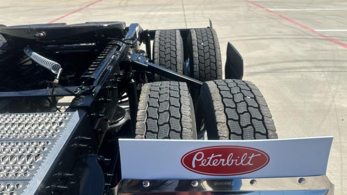 2026 Peterbilt 579-12