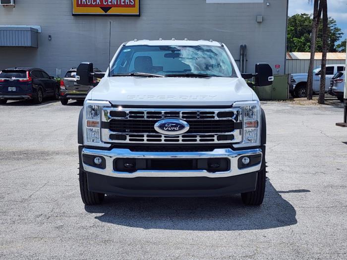 2025 Ford F-550-2