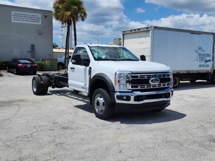2025 Ford F-550-3