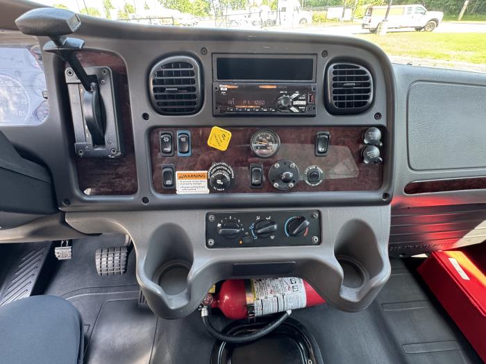 2020 Freightliner Business Class M2 106-13