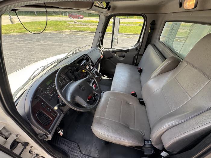 2020 Freightliner Business Class M2 106-14
