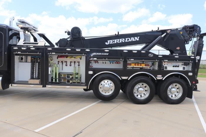 2024 Peterbilt 567-31