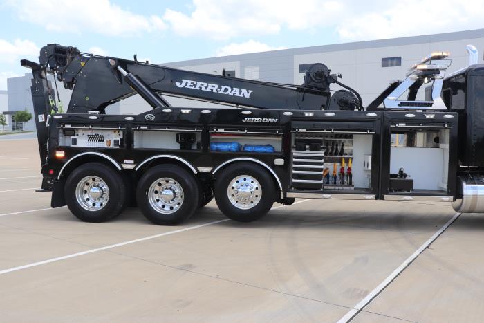 2024 Peterbilt 567-40