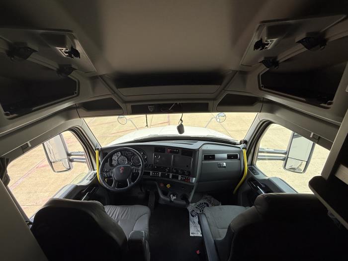 2021 Kenworth T680-14