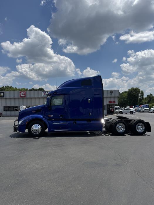 2022 Peterbilt 579-2