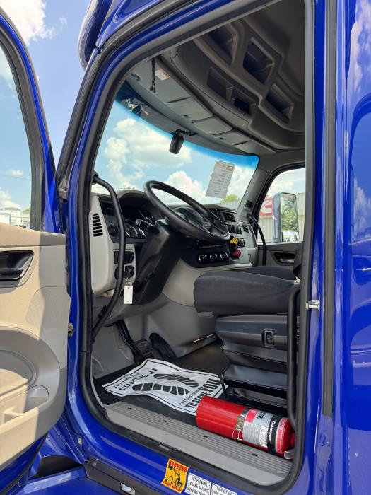 2022 Peterbilt 579-13