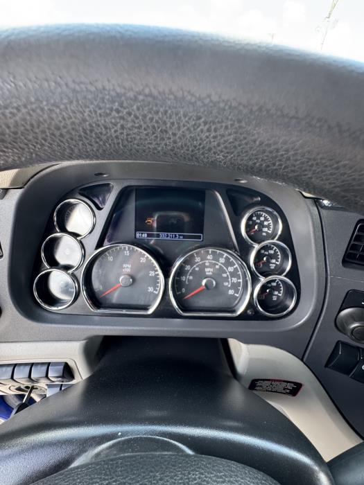 2022 Peterbilt 579-18