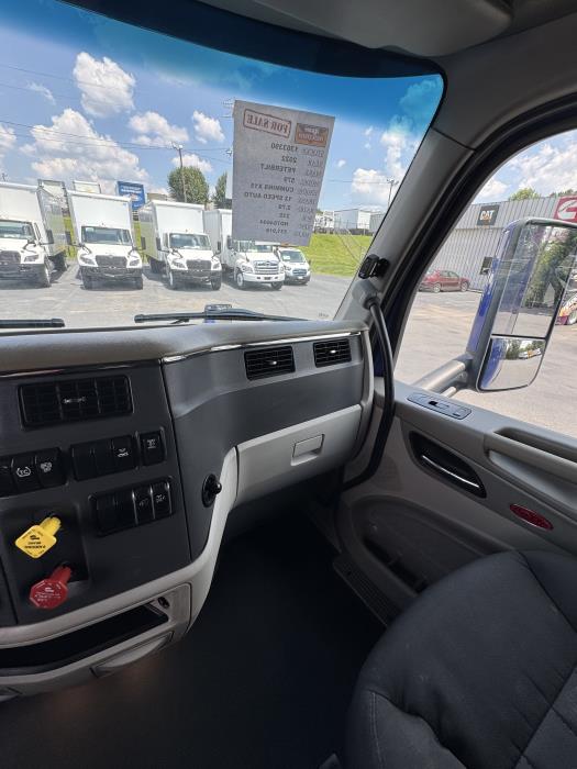2022 Peterbilt 579-16