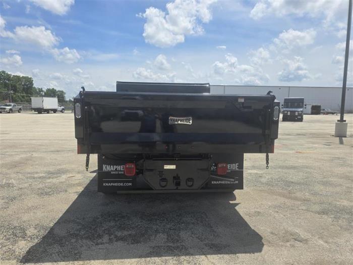 2025 Ford F-550-4