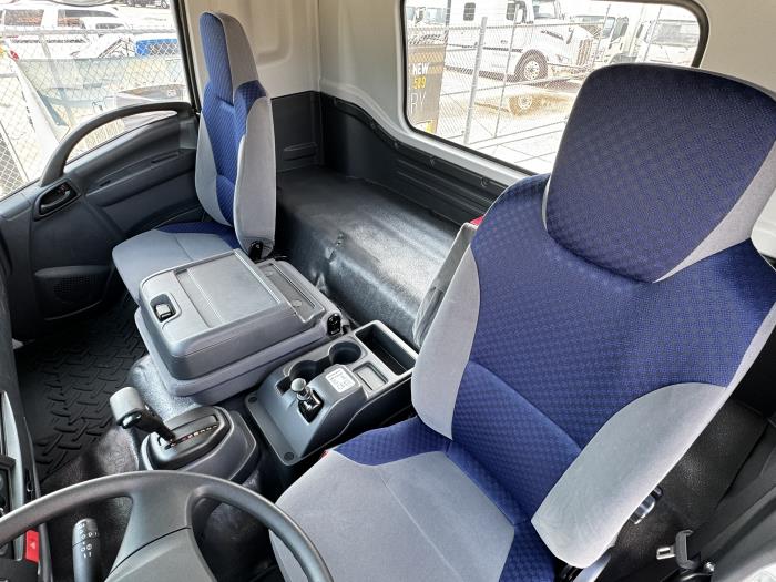 2025 Isuzu FTR-7