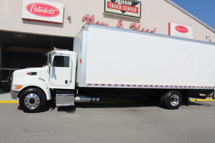 2016 Peterbilt 337-3