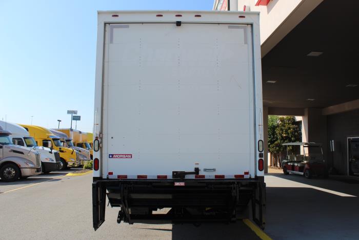 2016 Peterbilt 337-5