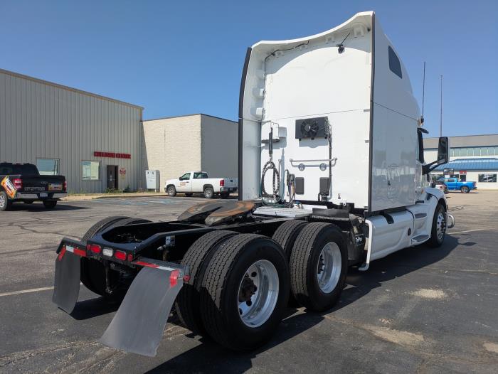 2022 Peterbilt 579-5