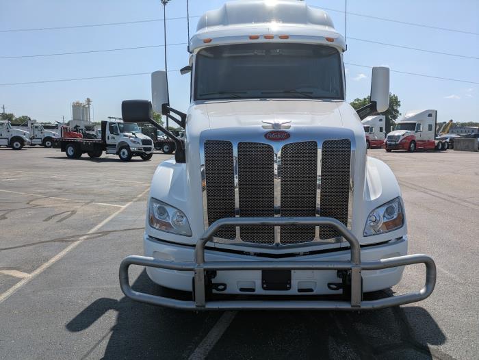 2022 Peterbilt 579-7