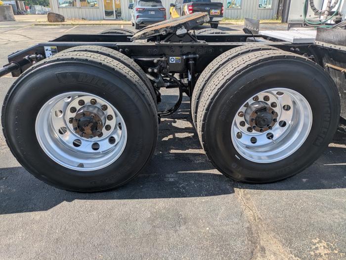 2022 Peterbilt 579-11