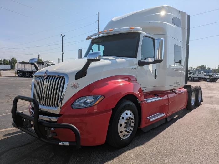 2022 International LT625-1