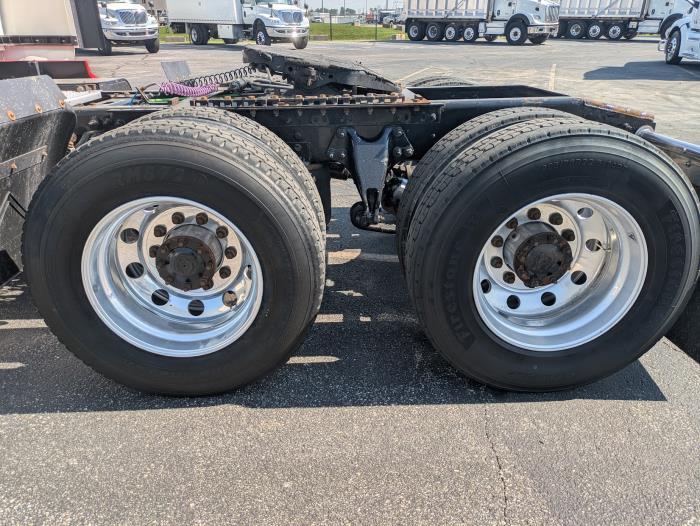 2022 International LT625-13