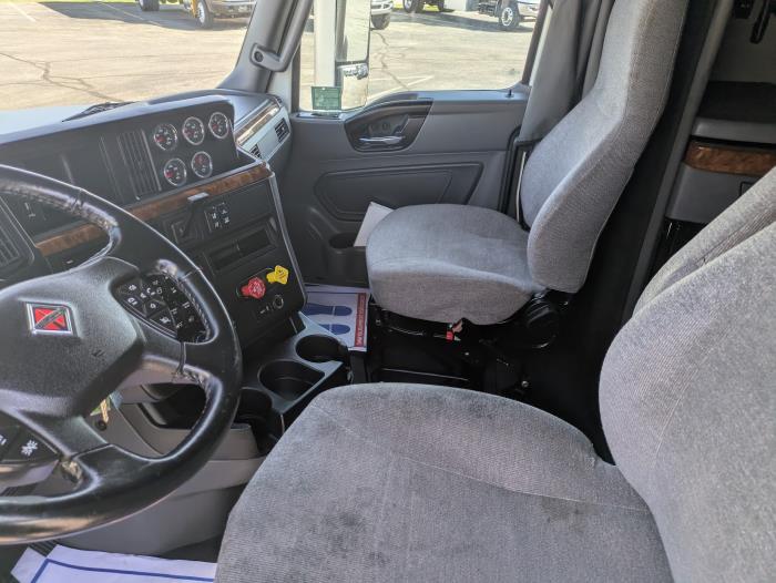 2022 International LT625-2