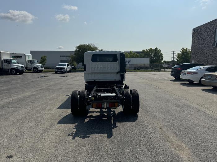 2024 Isuzu NPR-HD-5