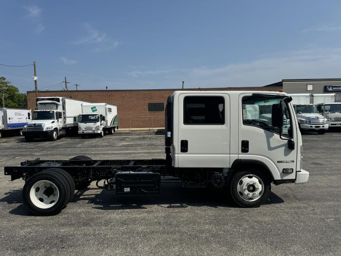 2024 Isuzu NPR-HD-4