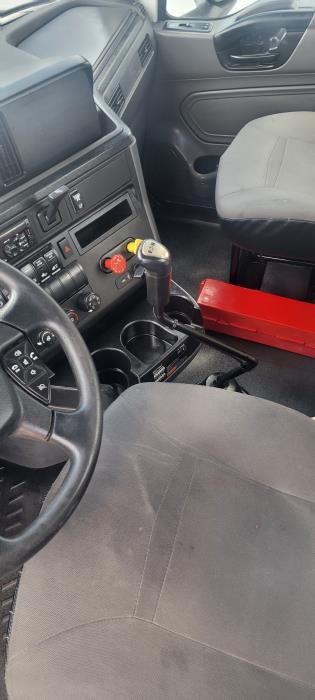 2021 International LT625-3