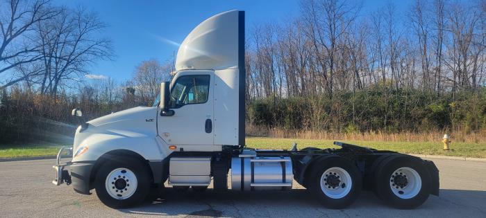 2021 International LT625-4