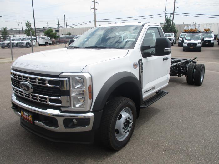 2025 Ford F-550-1