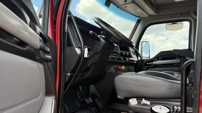 2024 Kenworth T680-9