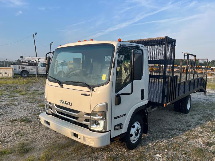 2024 Isuzu NPR-5