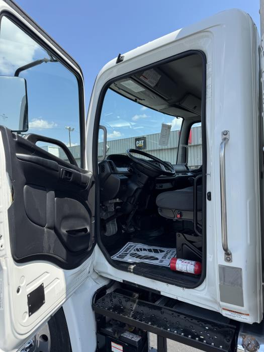 2019 Hino 268A-12