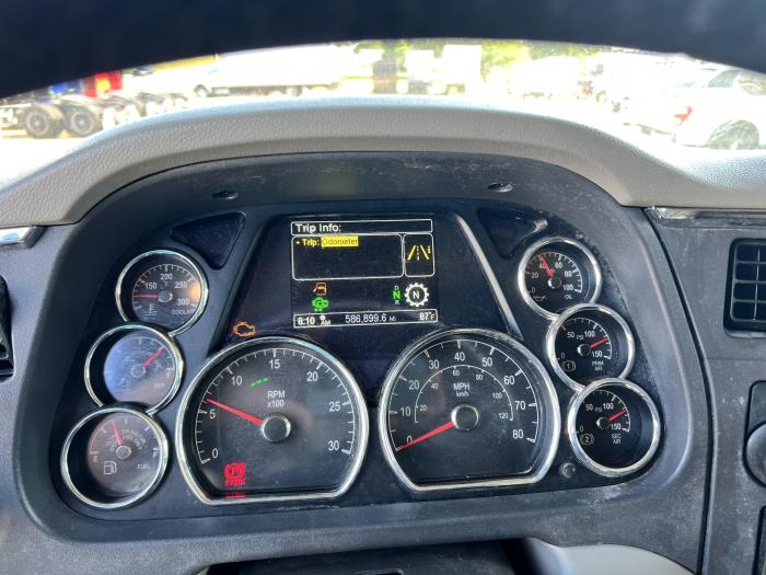 2020 Peterbilt 579-7
