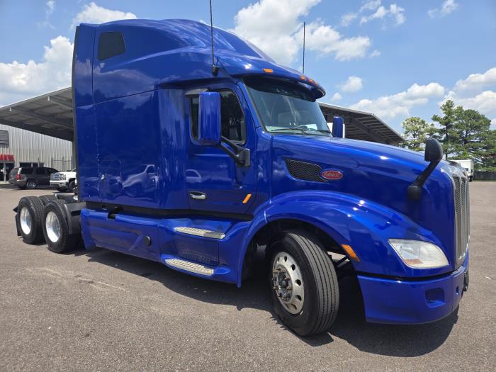 2022 Peterbilt 579-9