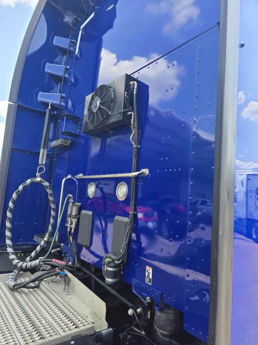 2022 Peterbilt 579-24