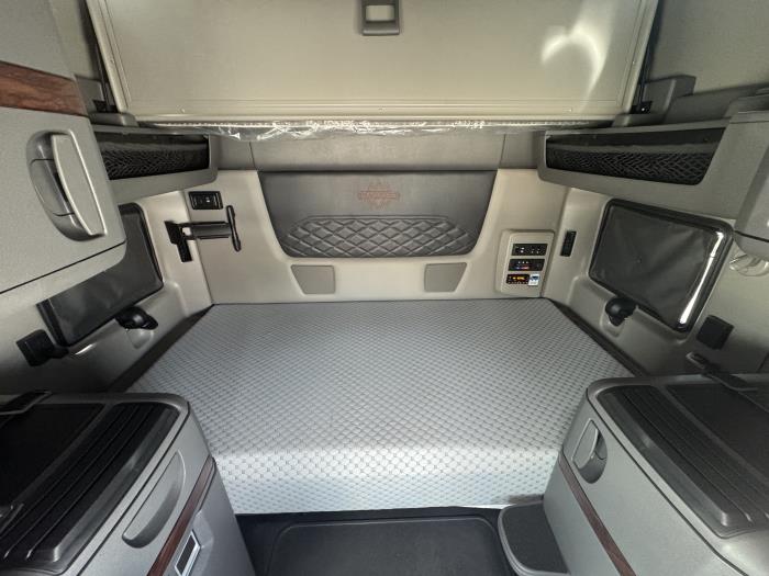 2026 International LT625-9