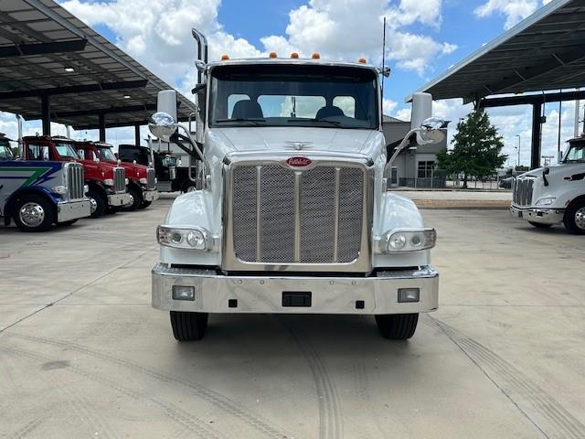 2020 Peterbilt 567-7