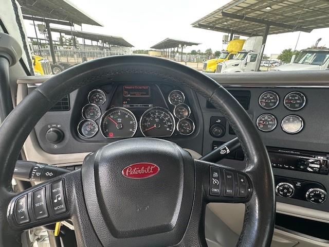 2020 Peterbilt 567-11