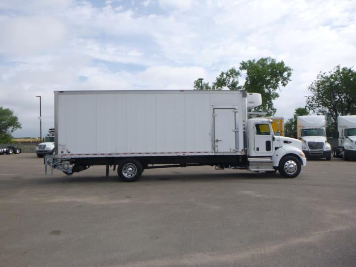 2020 Peterbilt 337-8