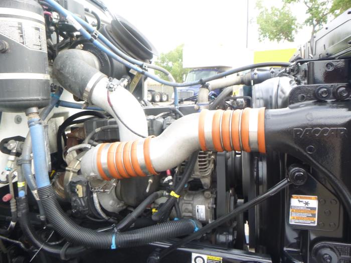 2020 Peterbilt 337-17