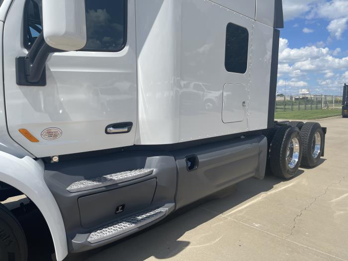 2021 Peterbilt 579-13
