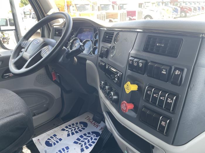 2021 Peterbilt 579-18