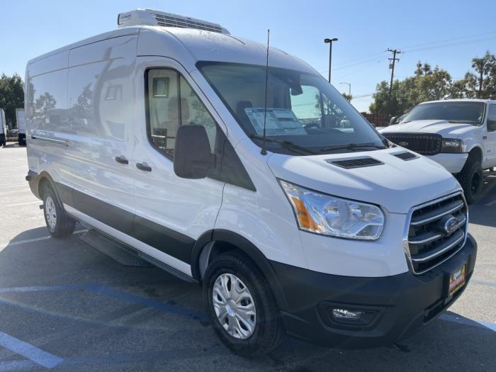 2025 Ford Transit-250-5